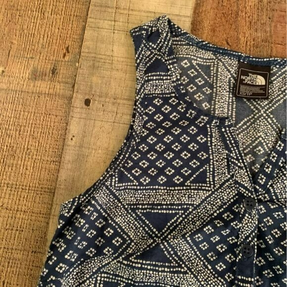 The North Face Navy White geometric sleeveless top xs - Picture 7 of 9